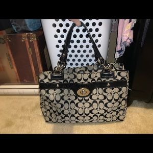 Lrg Coach Purse w/ Matching Wallet, Tan and Black